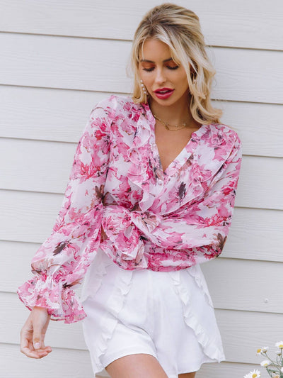 EMERY ROSE Top with Ruffled Hem and Floral Pattern