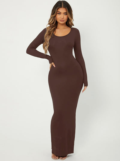 Fitted dress with U-neckline