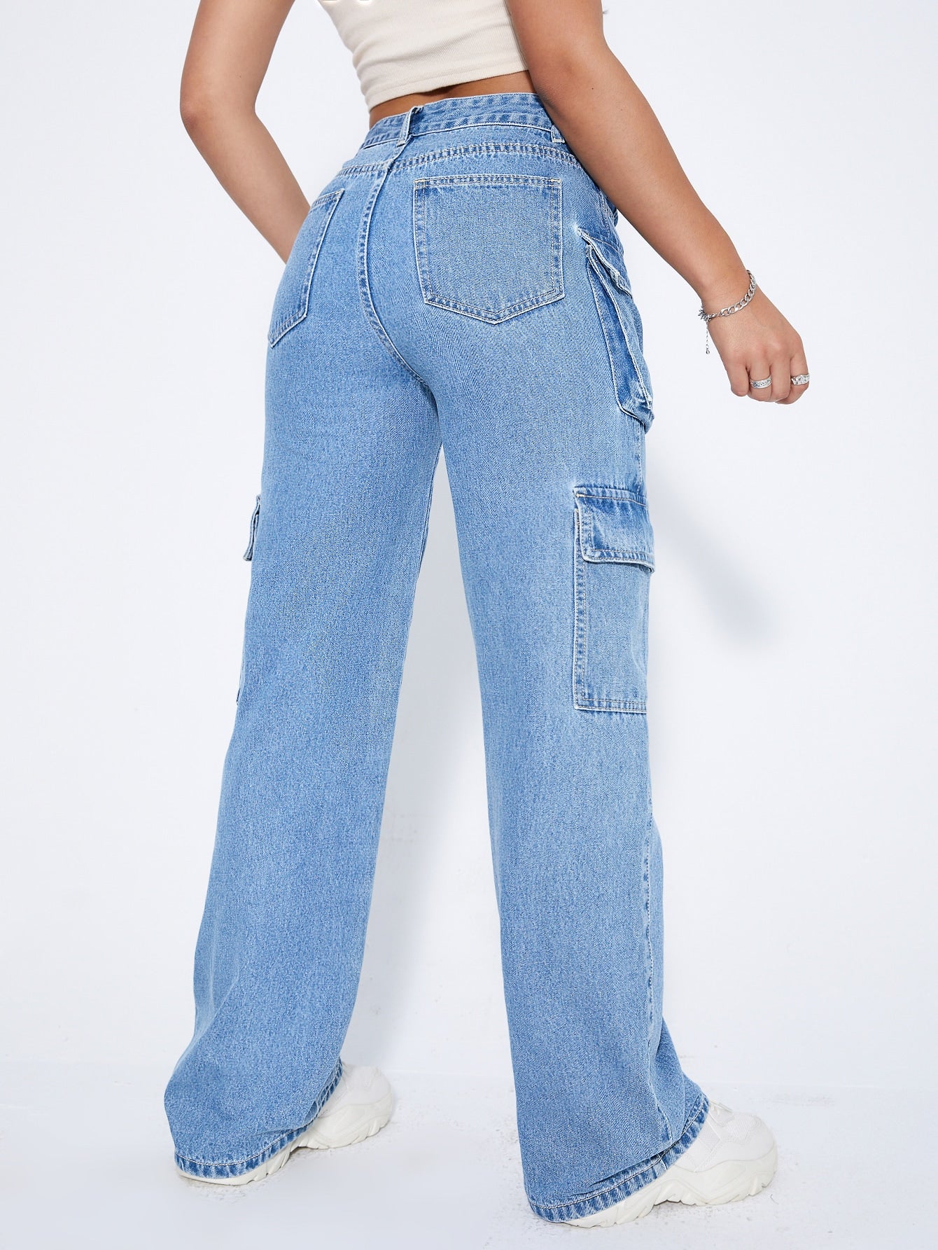 High-waisted cargo jeans with side flap pockets