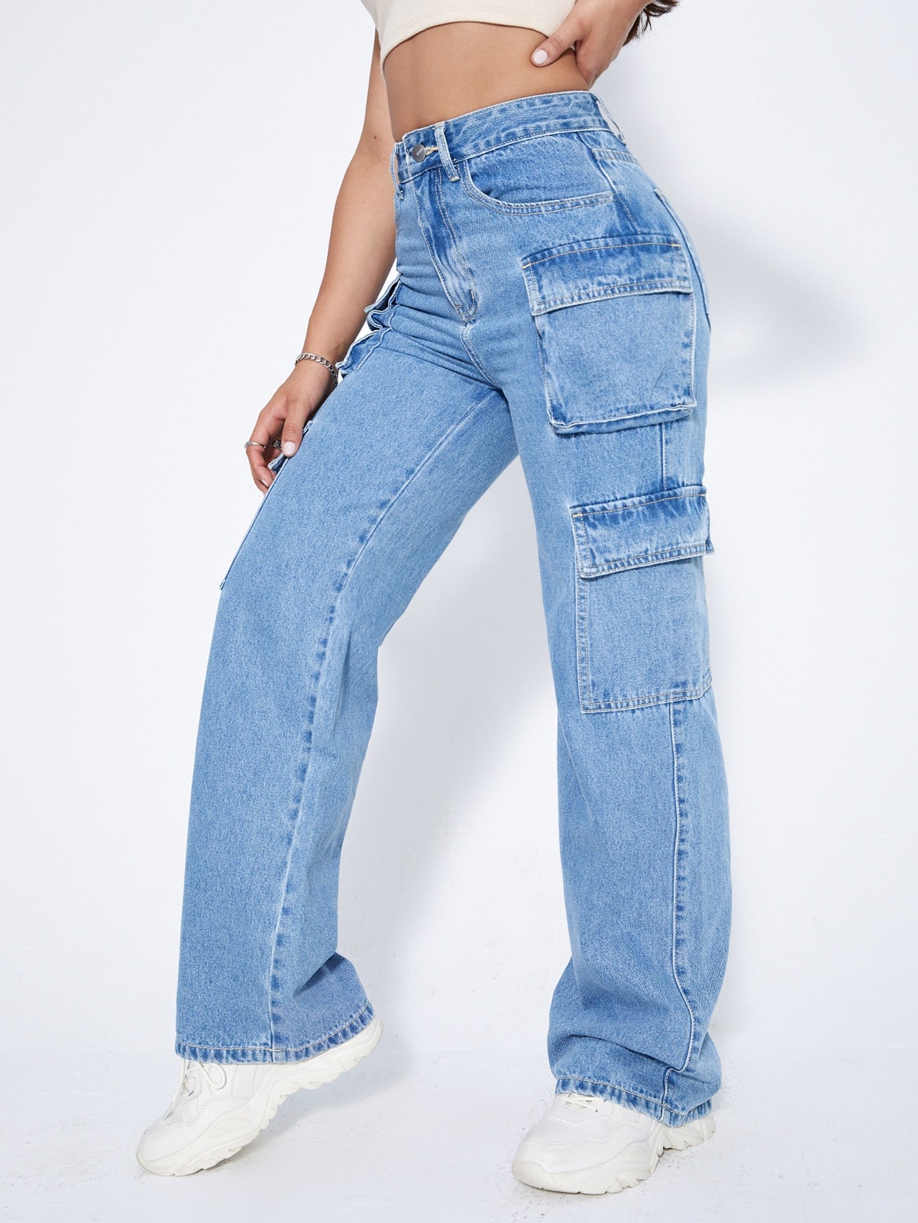 High-waisted cargo jeans with side flap pockets