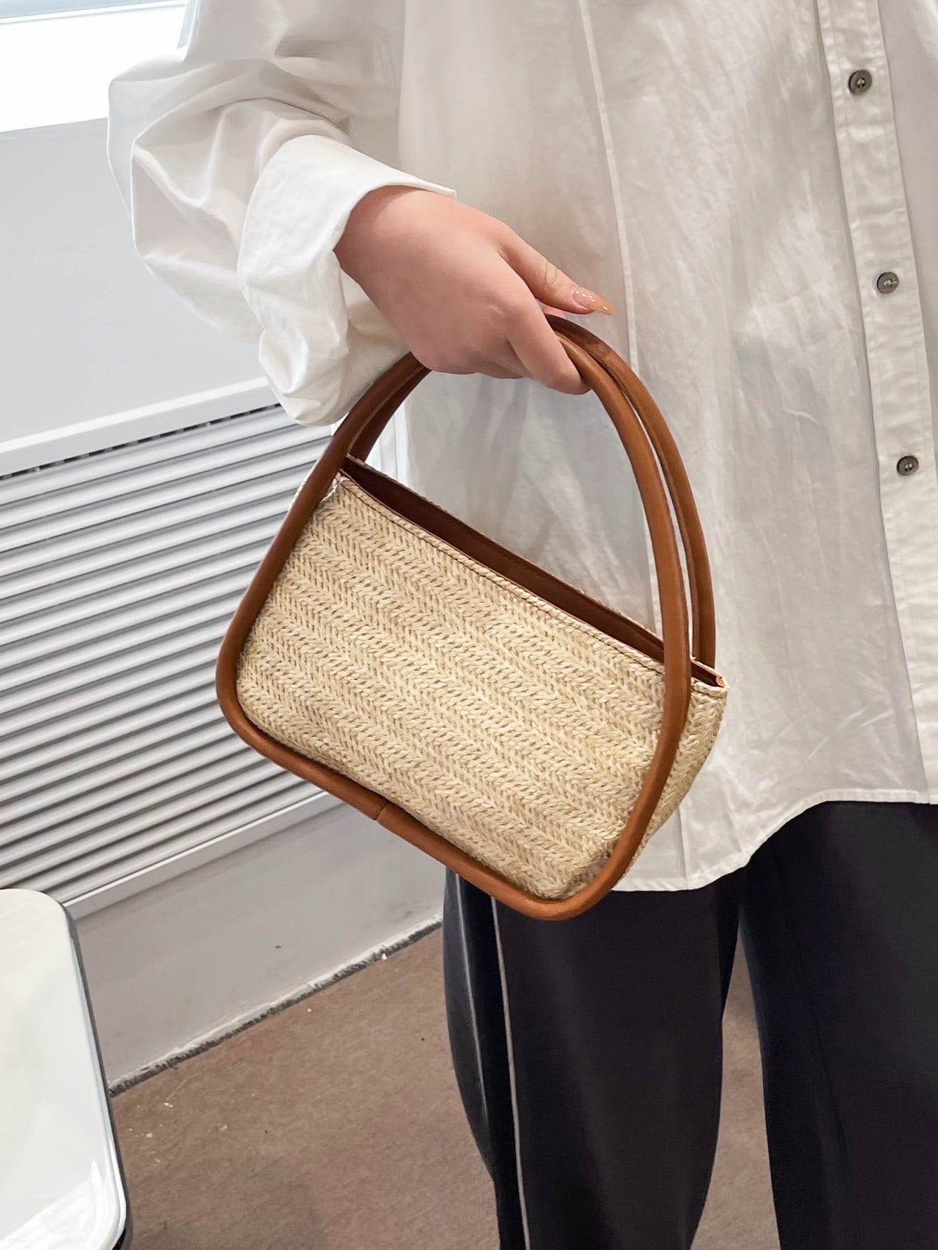 Straw bag with