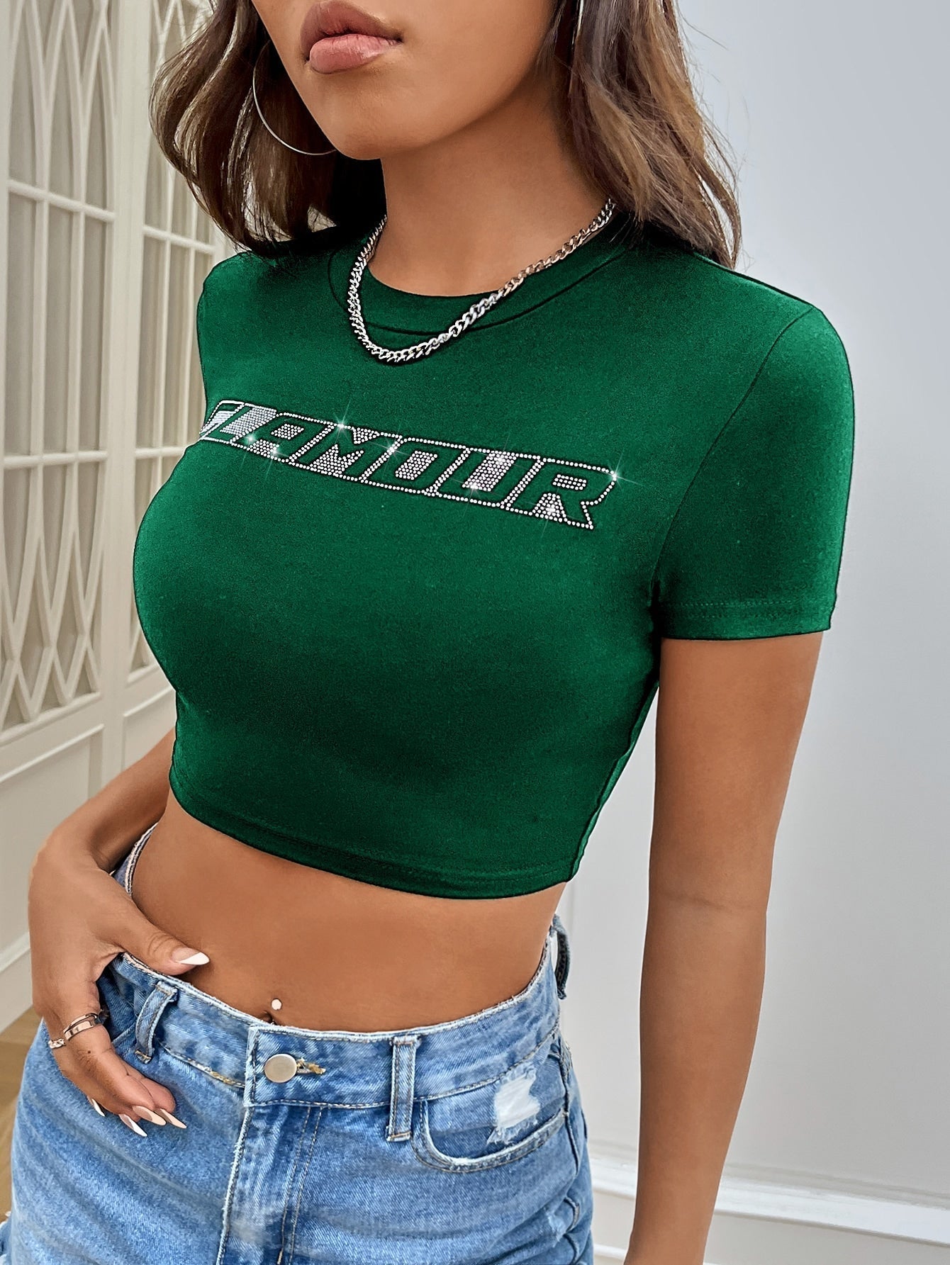 Crop T-Shirt with Letter Graphic