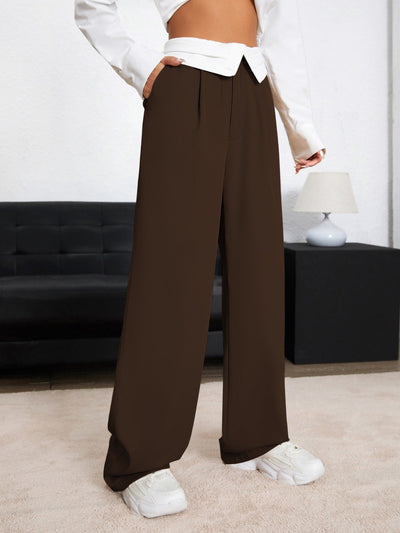 Pants with wide leg cut, pleat detail, color block