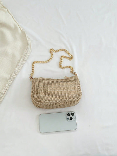 Straw bag with mini chain