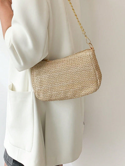 Straw bag with mini chain